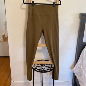 Girlfriend Collective Float Ultralight Leggings, size Large